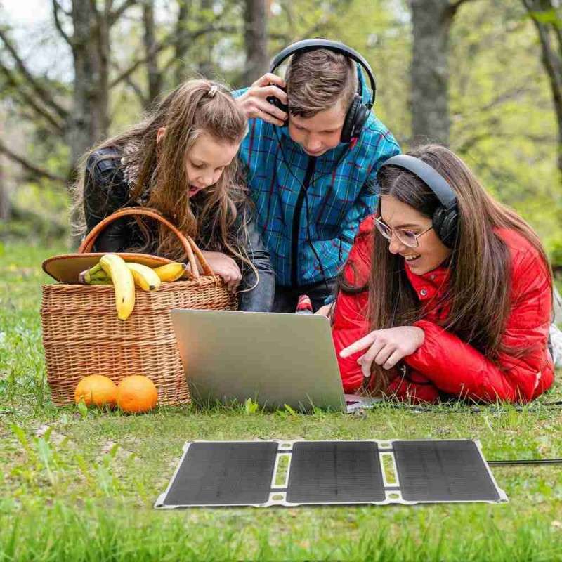outdoor foldable solar chargers.jpg